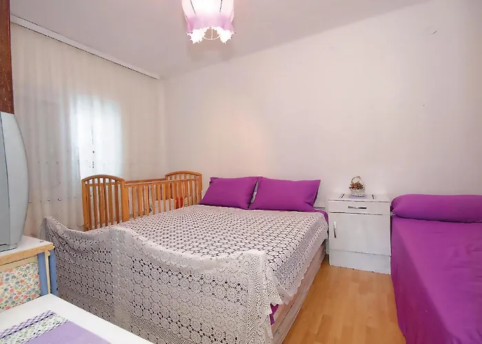 Holiday home 06 *